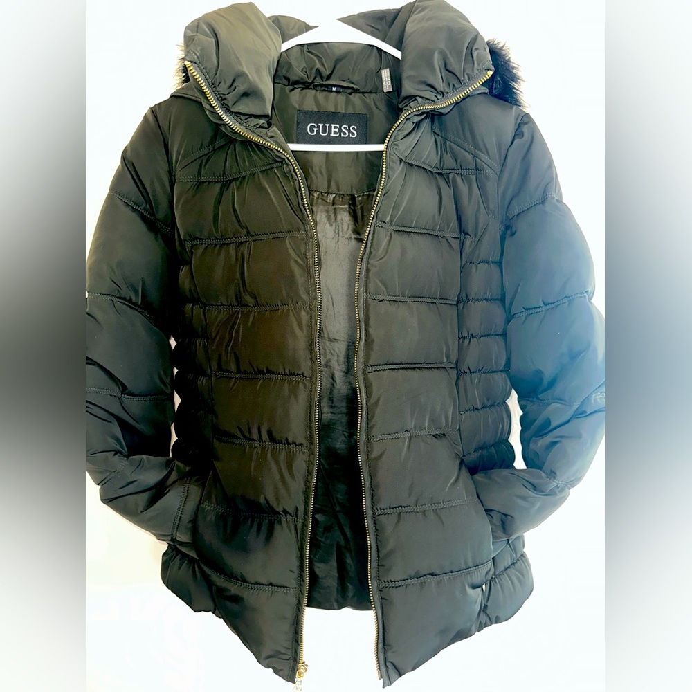 Like new!! Very warm & stylish winter jacket with removable hood. Non smoking.